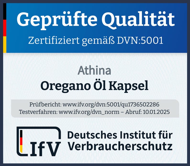Puede incluir: Una etiqueta de producto rectangular blanca y azul con texto en alem&aacute;n. La etiqueta incluye las palabras "Gepr&uuml;fte Qualit&auml;t" y "Oregano &Ouml;l Kapsel". La etiqueta tambi&eacute;n presenta el logotipo del "Deutsches Institut f&uuml;r Verbraucherschutz".