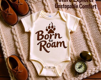 Body de bebé Born to Roam • Mono rústico para bebé al aire libre • Regalo para baby shower en la naturaleza • Conjunto de aventura para recién nacidos • Género neutro