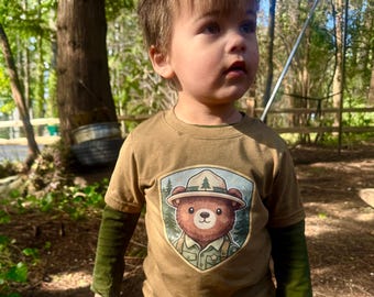Camiseta Junior Ranger para niños pequeños • Camiseta Little Ranger • Camiseta de camping para niños • Camiseta de oso del bosque • Camiseta para exteriores