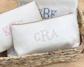 Monogram Makeup Bag - Personalized Gift for Mom - Girlfriend - Sister - Bridesmaids