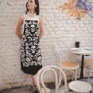 Volwassen schort met gotische bloemenschedel, gothic woondecoratie