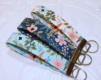 Floral Keychain Wrist Lanyard: Cotton Key Fob for Women