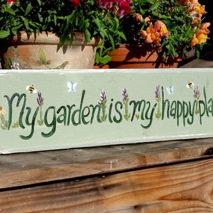 Garden sign,Custom sign,my garden is my happy place,outdoor garden sign,personalized garden sign,gift for her,mothers day gift,gardeing gift