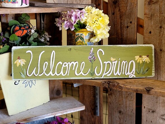 Welcome Spring rustic relaimed wood sign, Handpainted and customizable. The pictured sign is 6"x18" with other sizes available. Spring decor