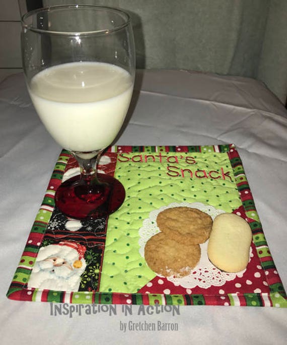 Small Wall Hanging Mini Placemats Centerpiece Santa Snack Mat for Christmas Eve Milk and Cookies Snack Mats