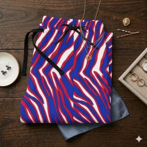 Büffel Zebra Schlafanzughose | Weiche Damen Nachtwäsche (Ohne Taschen) | Rot & Blau Fußball Fan Loungewear | Gemütliches Game Day Leggings Geschenk