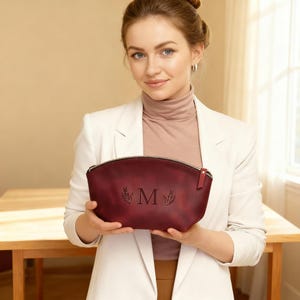 Leather Makeup Bag, Leather Cosmetic Bag, Personalized Makeup Bag, Monogram Cosmetic Bag, Leather Toiletry Bag, Travel Makeup Bag