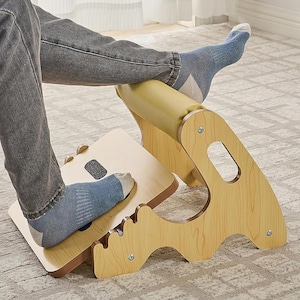 Adjustable ergonomic under desk foot rest office gifts ,Adjustable Height, Anti-Slip Surface,