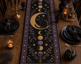 Chemin de table matelassé Chat Céleste et Lune, Décoration de table gothique et sorcière, Chemin de table Crâne et phases de la lune, Décoration de salle à manger victorienne mystique pour Halloween
