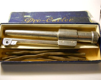 Vintage Pro-Curler The Bob Pin Automatic Hair Curler From Long Ago