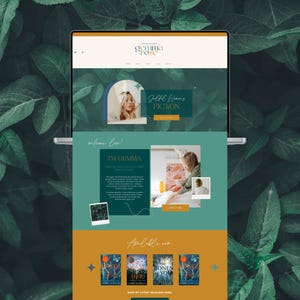 Op de afbeelding: Een laptop toont een website met een teal, goud en wit kleurenschema. De website bevat de tekst "Gemma Rose" en "Soul Wave's Fiction". Hieronder is de tekst "I'M GEMMA" zichtbaar, samen met boekomslagen en de woorden "Available now".