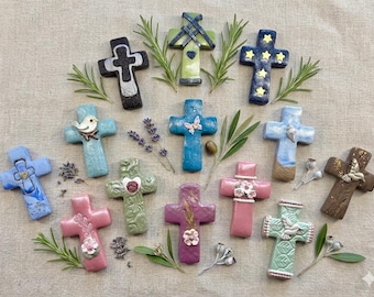 Cruz de bolsillo cómoda hecha a mano · Cruz de oración de arcilla polimérica