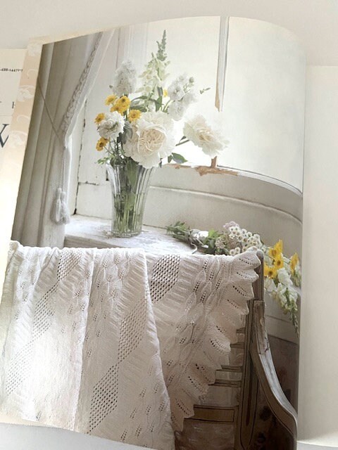 洋書 Victoria At Home With White Vintage Victoria At Home With White Interior Design book