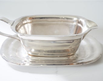 Reed and Barton Gravy Boat with Under-Tray--VTG Silverplate R&B Mayflower Gravy Boat with Tray