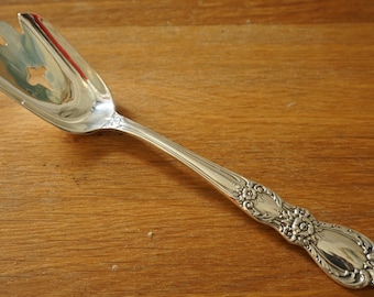 VTG 1847 Rogers Bros Gravy Ladle--Silverplate Gravy Ladle