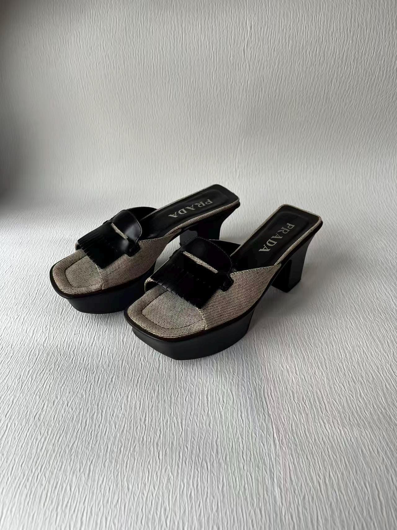 靴 Vintage Prada Bouquet Sandals 36 Prada Vintage Bouquet Kitten