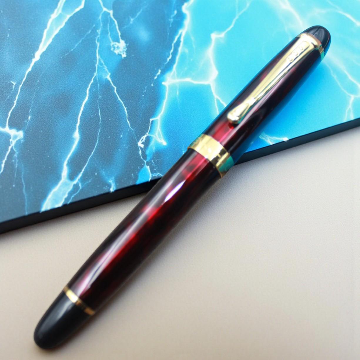 ゴールドクリップ付きマーブル樹脂万年筆 - コレクターズアイテムの