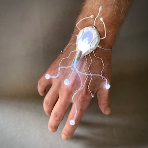 Bio-circuit 4 fibre optic hand piece in white