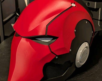 Red Ronin-Inspired Helmet