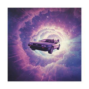 Könnte beinhalten: Digitaler Kunstdruck mit einem silbernen DeLorean-Auto, das aus einem wirbelnden Wirbel von lila und rosa Wolken auftaucht. Das Auto hat ein futuristisches Design mit einem Spoiler und Flügeltüren, vor einem kosmischen Hintergrund.