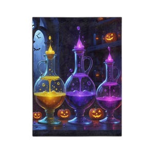 Könnte beinhalten: Eine Halloween-Illustration mit drei Glas-Zaubertränkeflaschen, gefüllt mit leuchtenden Flüssigkeiten in Gelb, Lila und Pink. Die Flaschen haben Korken und sind vor einem dunklen, gruseligen Hintergrund mit Kürbissen und einem Regal platziert. Ein skurriles und magisches Design.
