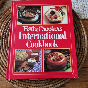 Vintage Betty Crocker International Cookbook, 1980 First Edition