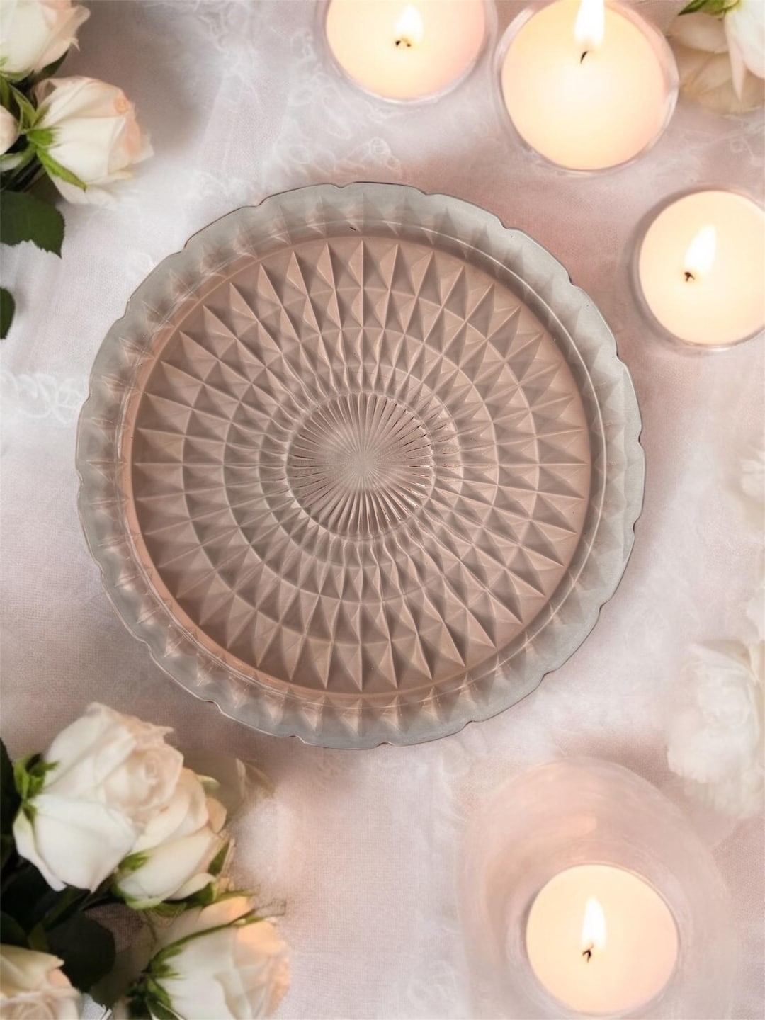 One Hundred 80 Degrees Pink Cake Plate main image 1