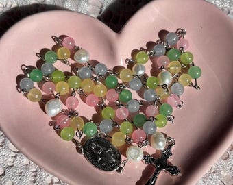 Rosario arcoíris colorido - hecho a mano