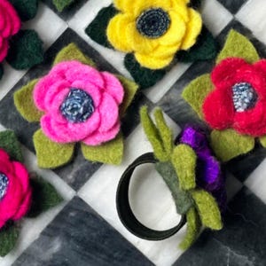 Set of 5 Party Favors: Floral Ring Favor for Party Guest Favor for Birthday Tea Party Favor Mother's Day Book Club Favor for Party