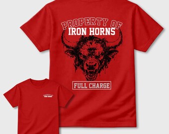 Camiseta gráfica "Propiedad de Iron Horns". Camiseta gráfica de marca de ropa urbana. Jordan 4 Toro Bravo.