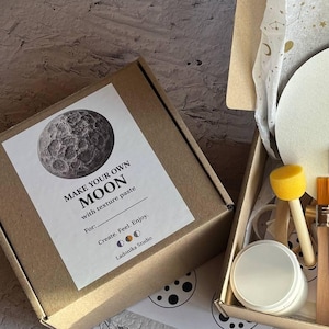 Textured Moon Art Kit – Round Canvas Craft Set with Video Tutorial