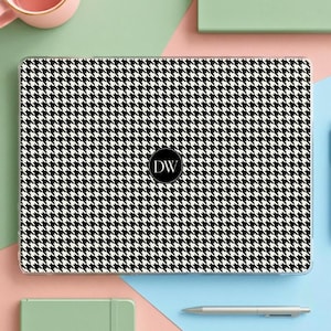 Black and White Houndstooth MacBook Case, Personalized Monogram Apple Laptop Hard Shell, MacBook Neo Pro 14 16 Air 13 15 M2 M3. NW671.