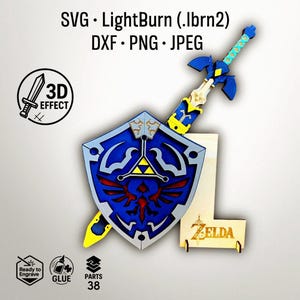 Könnte beinhalten: Ein Holzschild- und Schwert-Set mit 3D-Effekt und blauen, gelben und weißen Akzenten. Das Schild hat ein blaues und rotes Design mit einem gelben Dreieck. Das Schwert hat einen blauen Knauf und eine goldene Klinge. Das Wort "ZELDA" ist sichtbar.