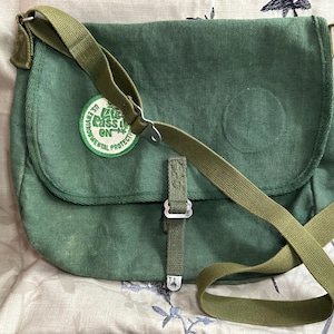 Vintage Byer Mfg Co Kumfort Utility Bag – Green Canvas Messenger with EPA Patch