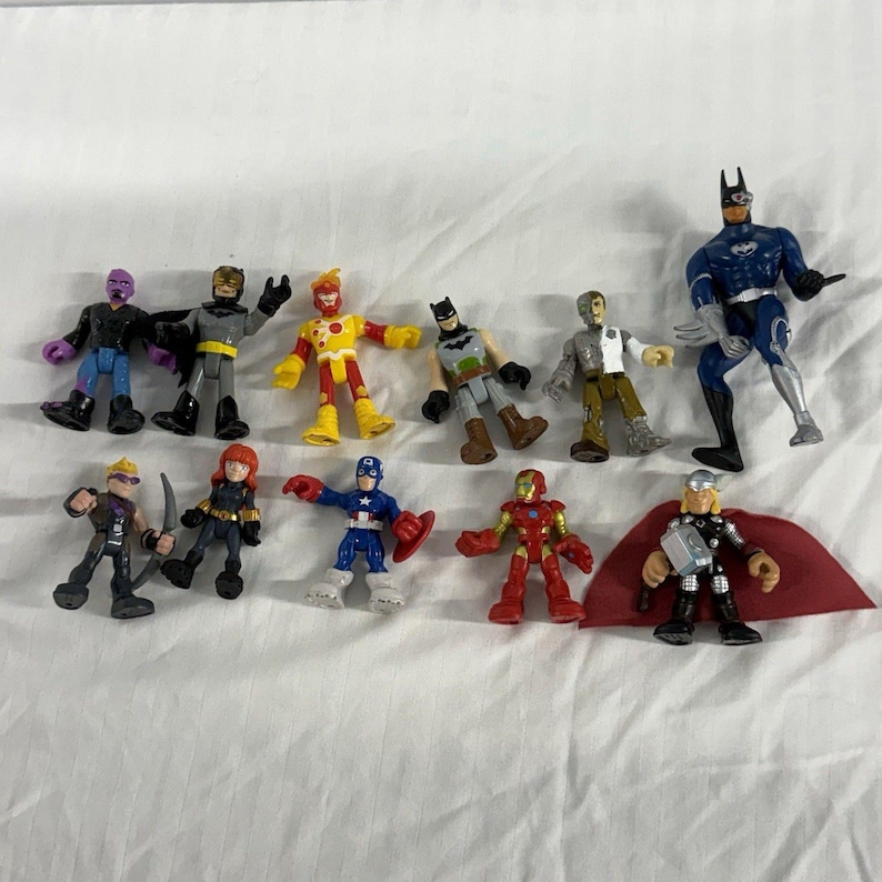 Marvel DC Superhero Figure Lot Batman Thor Iron Man Captain America, VTG Batman image 2