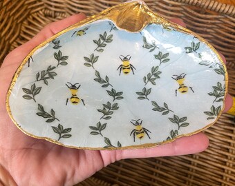 Handcrafted Decoupage Shells - Unique Coastal Decor