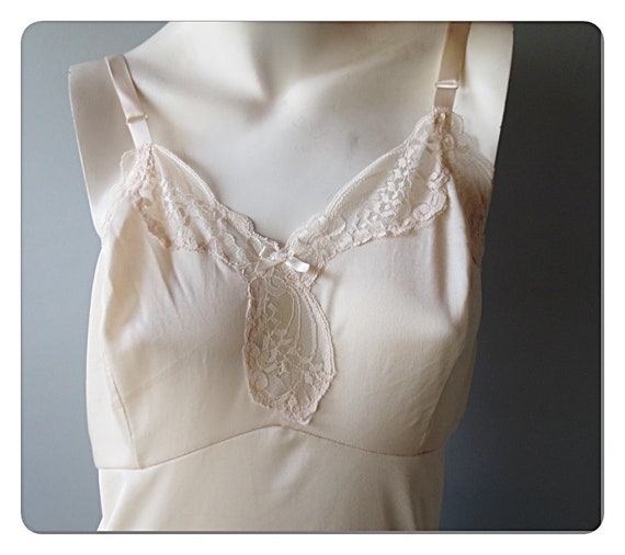 Red Lace Full Slip Charmode Fashions Size 34 Vintage 1950s Lingerie