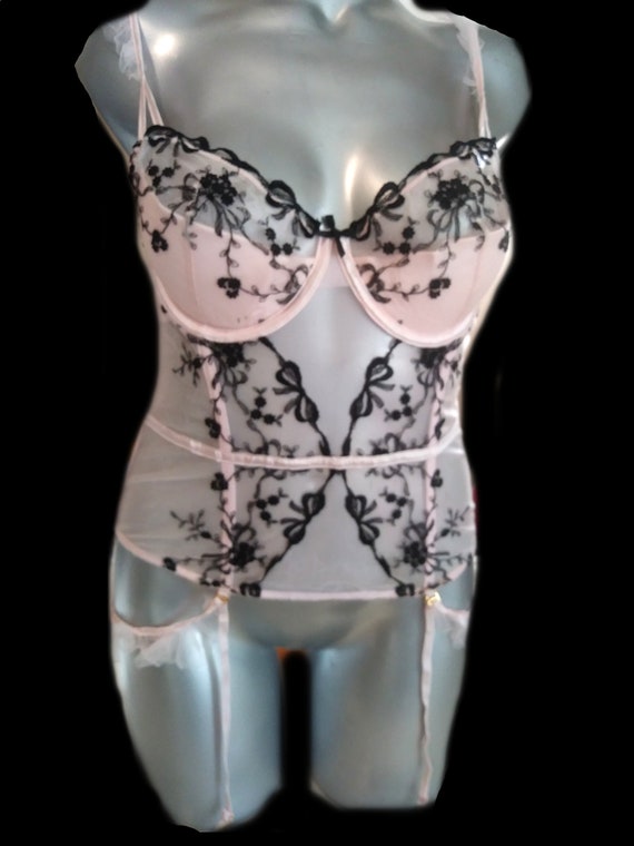 Sexy Victoria's Secret Bustier with garters 36D