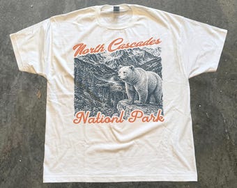 Camiseta del Parque Nacional North Cascades, camiseta Washington Bear Comfort Colors, camiseta vintage de Mountain Lake, regalo de viaje para excursionistas, recuerdo del parque