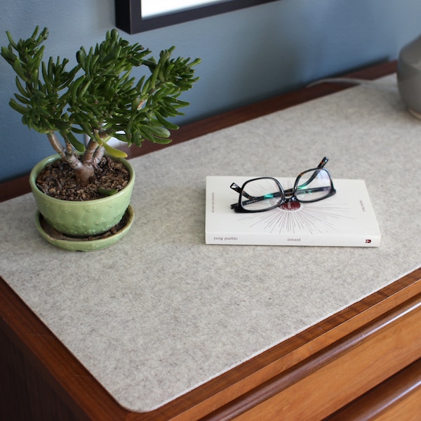 Tapis de bureau en feutre, 100 % laine, fabriqué aux États-Unis, qualité supérieure, plusieurs couleurs, 34 x 15,5 pouces | Sous-main en feutre