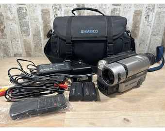 Videocámara Sony CCD-TR940 Handycam de 8 mm Hi 8 Video8. Probada / con cargador y bolsa.