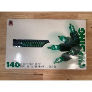 Indoor Outdoor 140 Super Bright Green Holiday Chasing String Lights w/Controller
