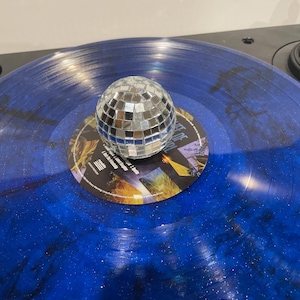 Mirrorball Turntable Spinner. Spinning Disco Ball for Vinyl Players! Silver