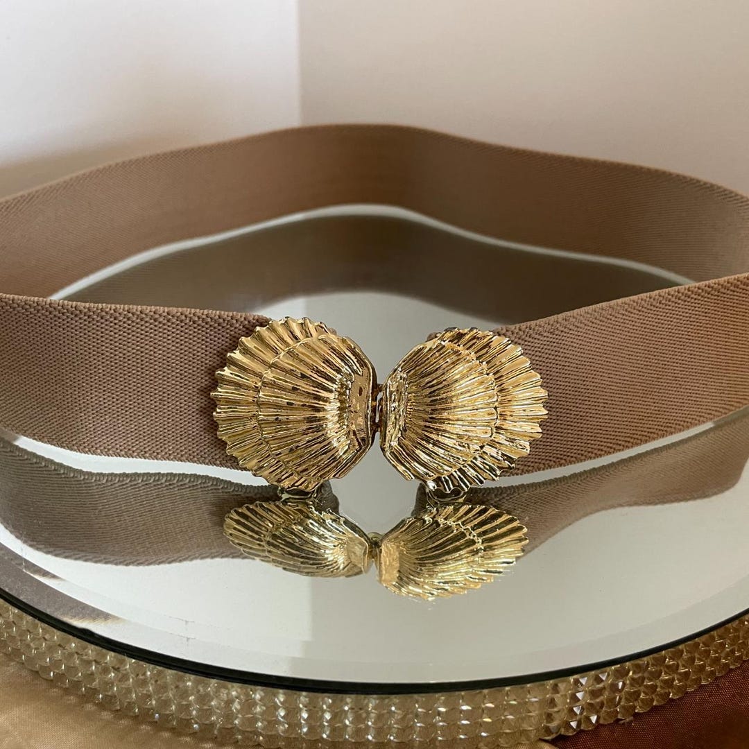VINTAGE 80s Gold Seashell Belt | Stretch Elastic Waist Belt  display picture 1