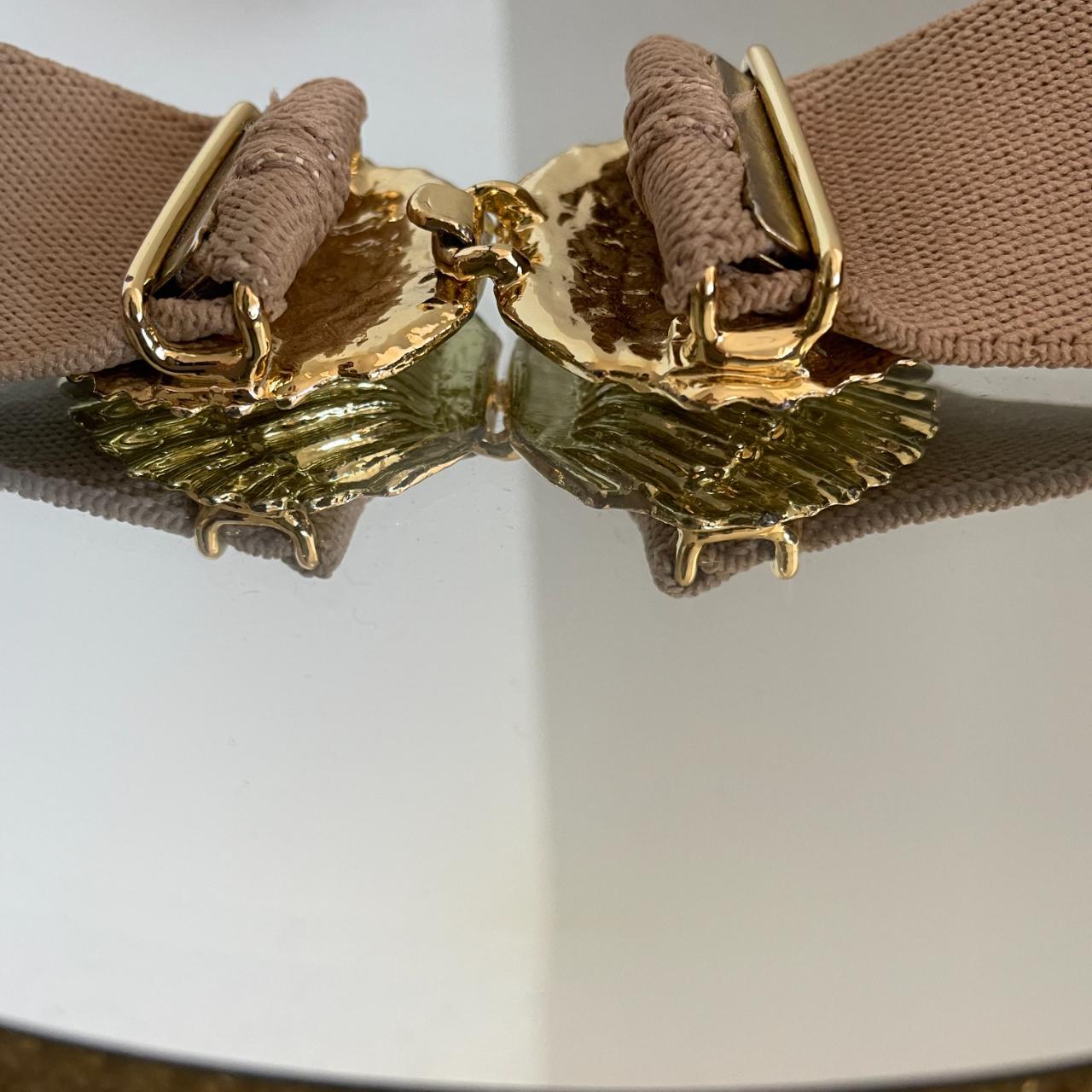 Vtg 80s Seashell Buckle Stretchy Elastic Cinch Belt Gold Tone Nautical Coastal VINTAGE 80s Gold Seashell Belt | Stretch Elastic Waist Belt  main image 3