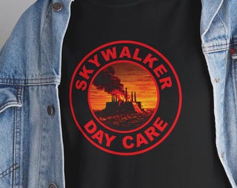 Skywalker Tagespflege Tee | Lustiges Star Wars T-Shirt | Rache der Sith Tshirt | Geschenk für Star Wars Fan | Star Wars Parodie Grafik-T-Shirt