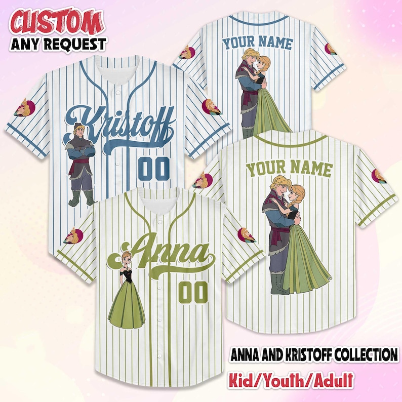 Puede incluir: Camisetas de b&eacute;isbol a rayas con los nombres "Kristoff" y "Anna", y el texto "YOUR NAME". Las camisetas presentan ilustraciones de personajes y el texto "ANNA AND KRISTOFF COLLECTION". El texto "CUSTOM ANY REQUEST" tambi&eacute;n es visible.