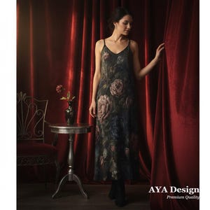 Vestido lencero floral oscuro, vestido romántico de estilo gótico, ropa de bruja azul medianoche orquídea