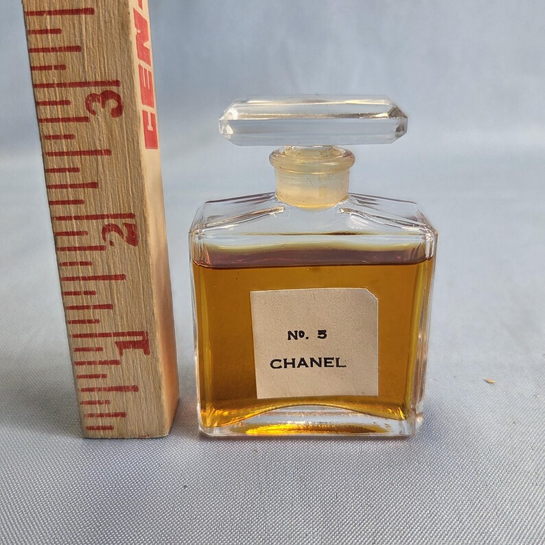 Vintage Chanel No. 5 Perfume Bottle Glass Stopper Partial Fragrance Bild 7