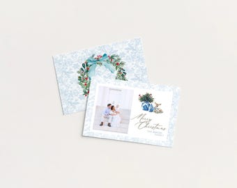 Kundenspezifische Blaue Chinoiserie Weihnachtskarte | Personalisierte Familienfoto-Weihnachtskarte | Aquarell Ginger & Hirsch |